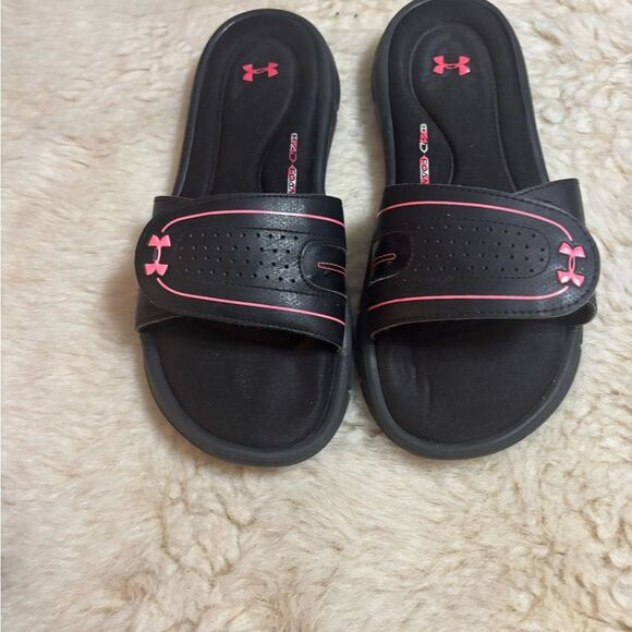 Under Armour Black Slides with Pink Logo - Picture 6 of 6